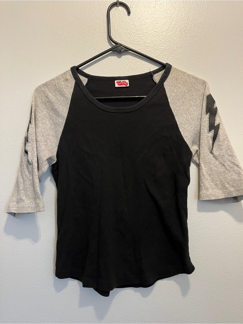 Vintage Y2K Taffy Black Gray Raglan Lightning Bolt Tee